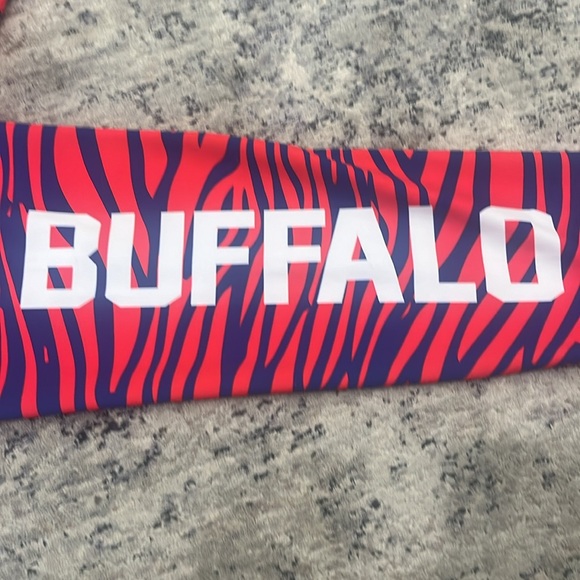 Buffalo Bills Zubas leggings size medium. - Picture 4 of 4